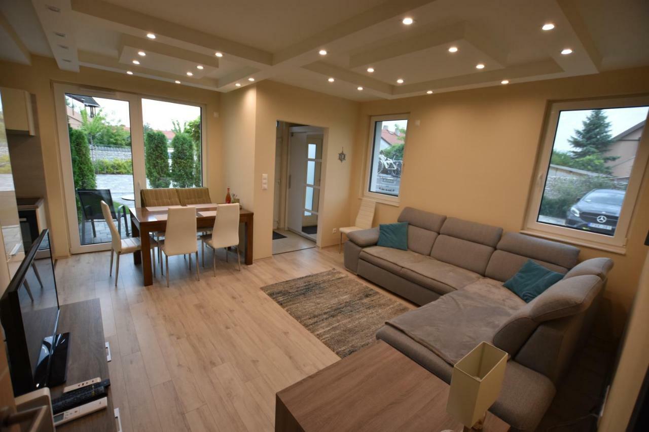 באלאטונפורד Azur Apartman מראה חיצוני תמונה